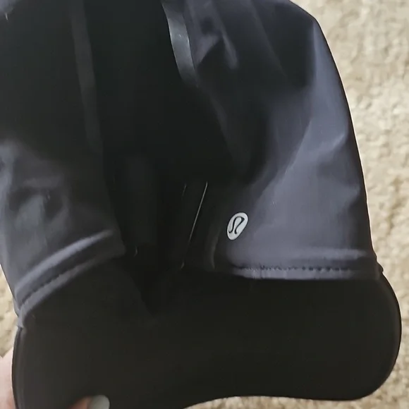 lululemon athletica Black Hat - Picture 3 of 5